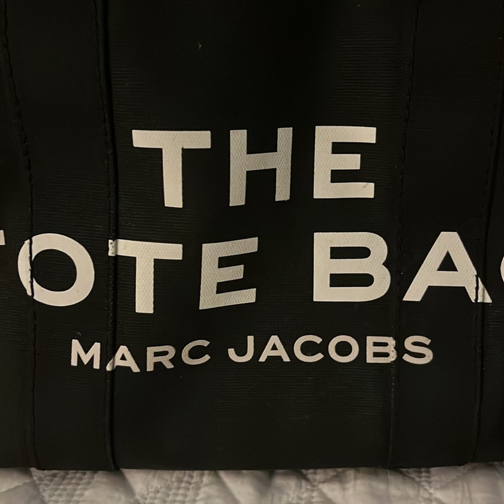 Marc Jacobs Black and White Tote - Picture 2 of 4